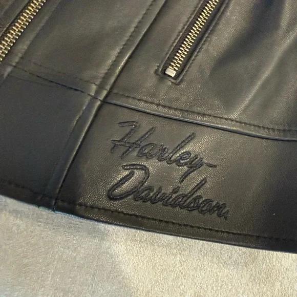 NWT Harley-Davidson Women's Black Leather Biker Vest - Picture 4 of 4